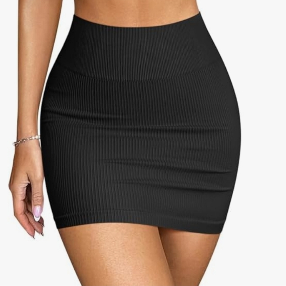 NWOT Boutique Women's Elegant Bodycon Black Ribbed Skirt L
